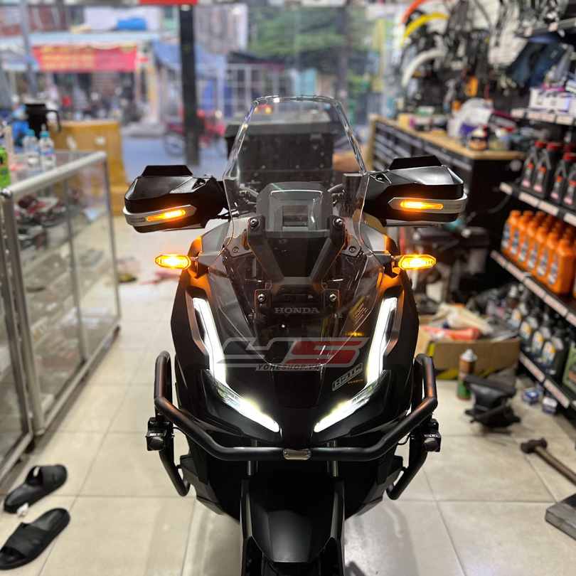 Bảo Vệ Tay Lái Cho ADV 160 Có Xi Nhan