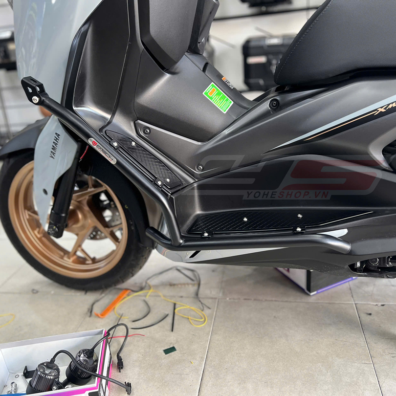 Khung Chống Đổ Thân Dưới Xmax 300 - Qtech 
