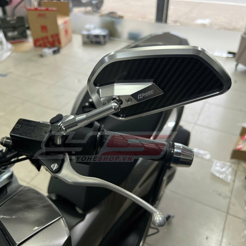 Kính Hậu H2C E4 Carbon Màu Bạc ( 1 cái)