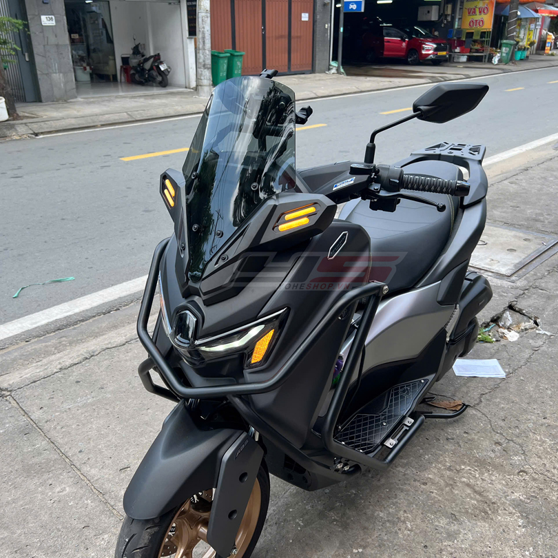 Mặt Nạ Kính Gió Nmax 155 Màu Khói Tích Hợp Xi Nhan