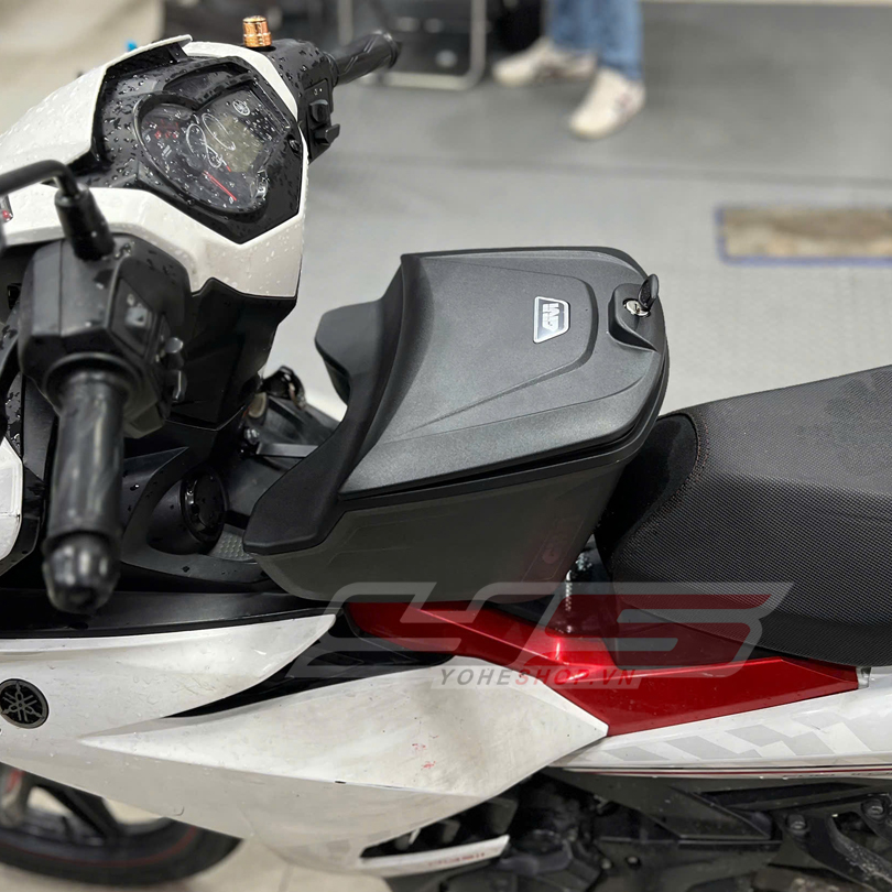 Thùng Giữa Givi G11N Cho Xe Exciter 150