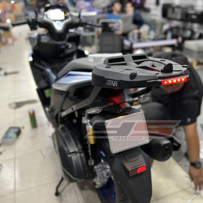 Baga Givi SRX Cho Xe Yamaha NVX V3 2025